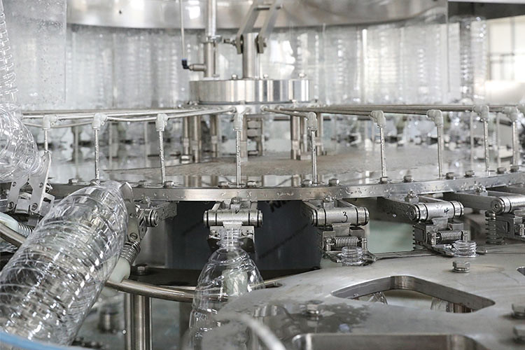 Automatic Rotary PET Bottle Mineral Pure Water Filling Machine 500ml For Bottling Plant