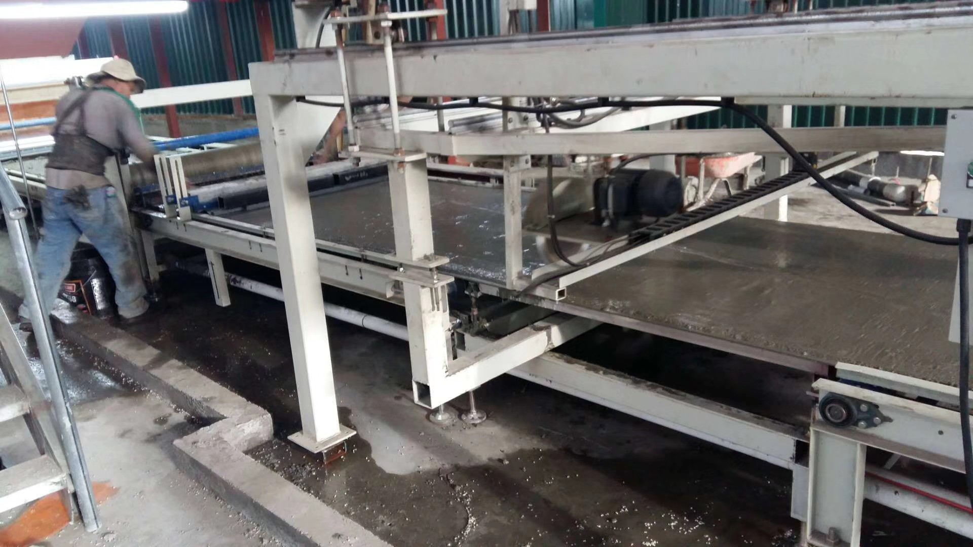 Fully Automatic Sandwich Wall Panel Machine With 3000 sqm Larger Capacity