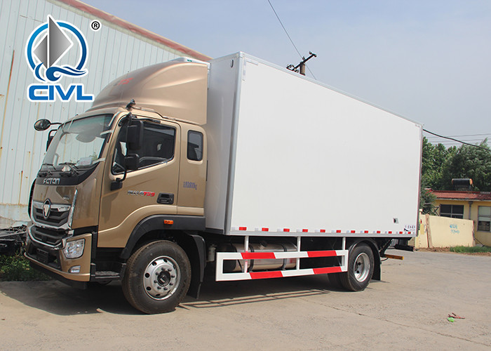 Sinotruk 3 - 7 Ton Carrier Refrigerated Truck / Cooler Van For Fresh Vegetable And Milk
