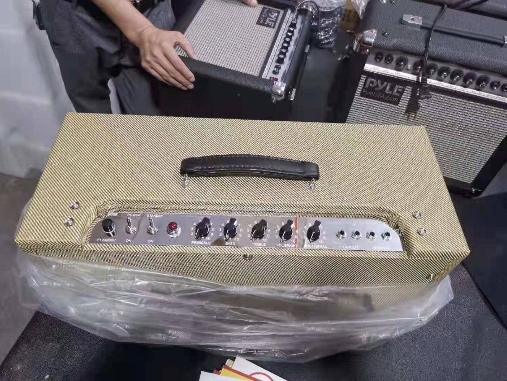 Custom Grand 57 Twin Hand-Wired Tweed Guitar Amplifier Head