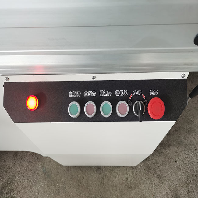 Industrial Sliding Table Saw For Cutting Plywood With Scoring Blade 45 - 90 Degree