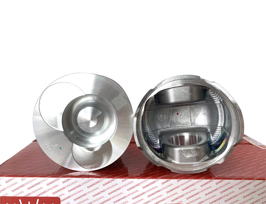 65.02501-0280 DOOSAN Engine Parts Piston With Snap Ring For DB58-5 DH220-5
