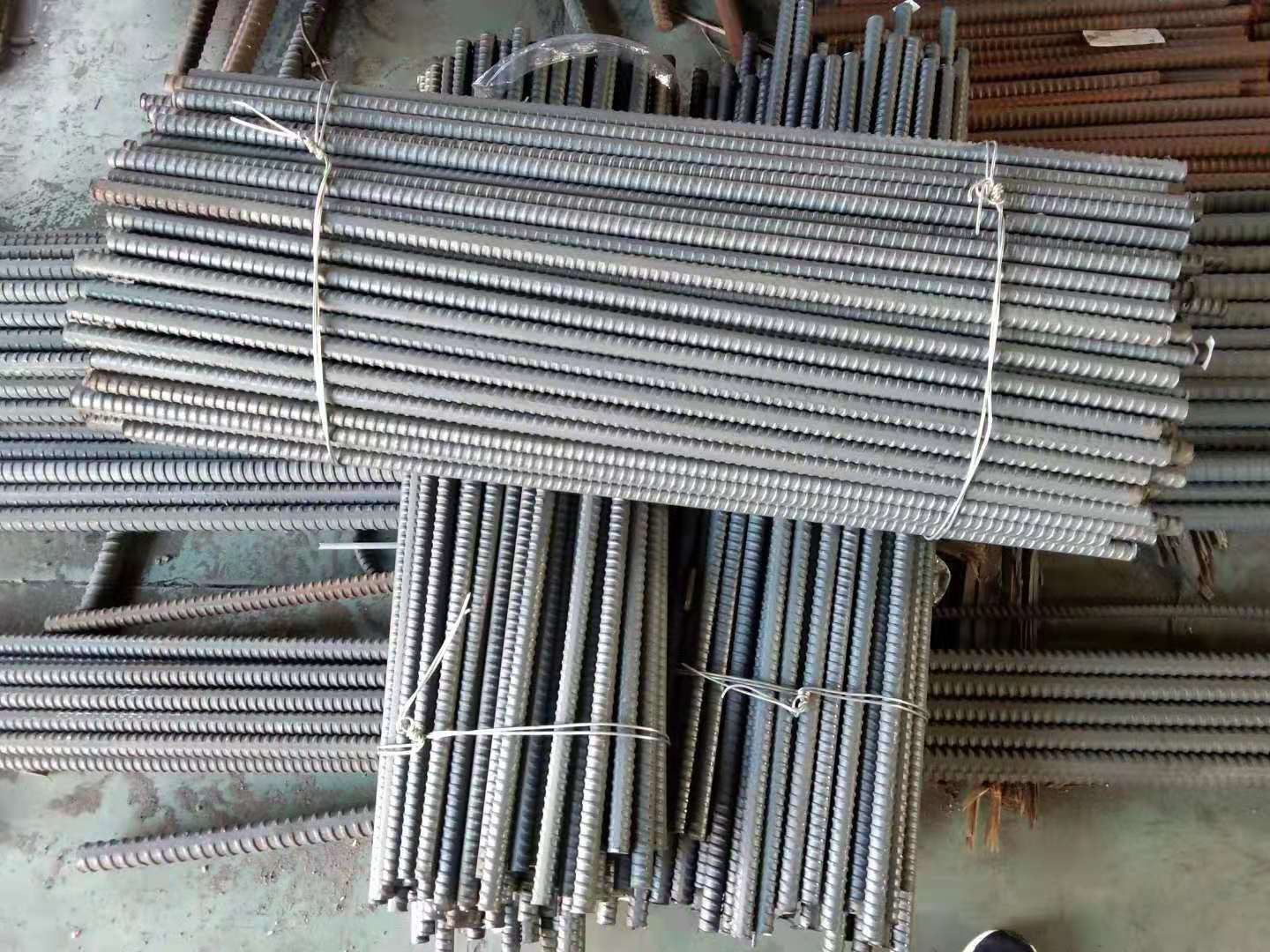 12mm 16mm 20mm Deformed Steel Bar ASTM HRB500 Grade Galvanized Surface