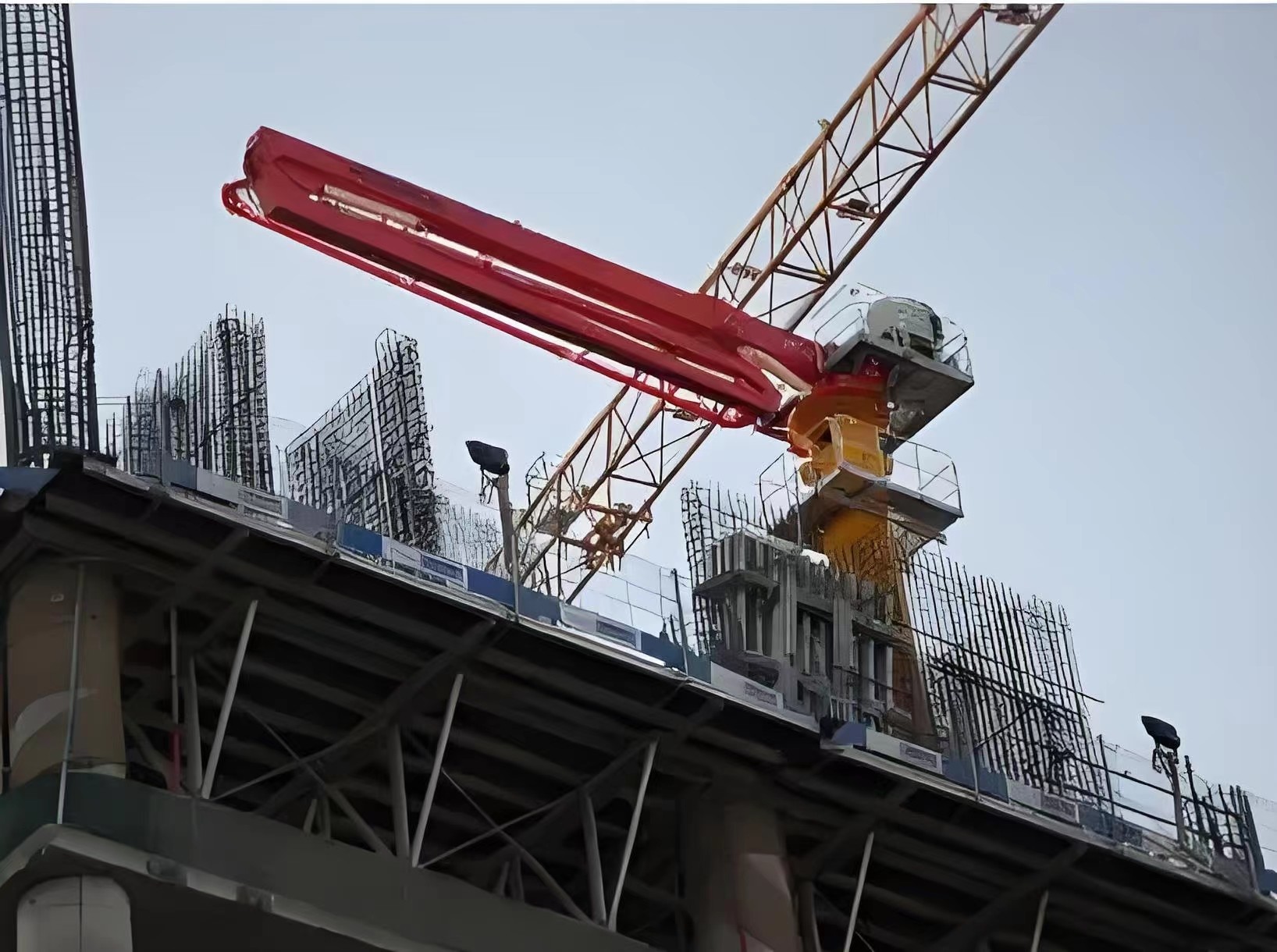 Concrete Placing Tower Boom Placer 23m Spider Floor Wedge For Placing Boom Mini