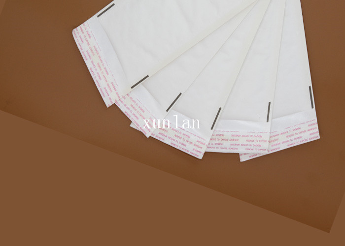 White Flat Eco Lite Kraft Bubble Mailer PE Material For Packaging Clothes