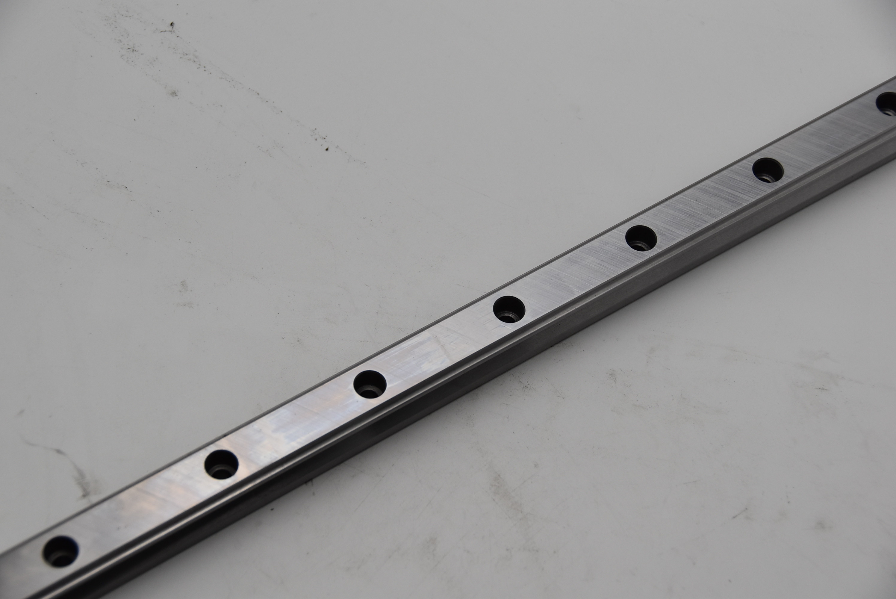 Linear Motion 5mm 10mm Ball Bearing Carriages And Guide Rails Corrosion Resistant
