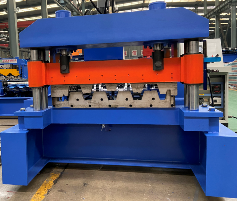 Metal decking machine