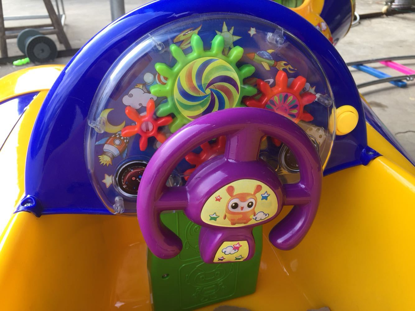 Dreamland coin operated kids electric amusement track train rides for indoor video game center