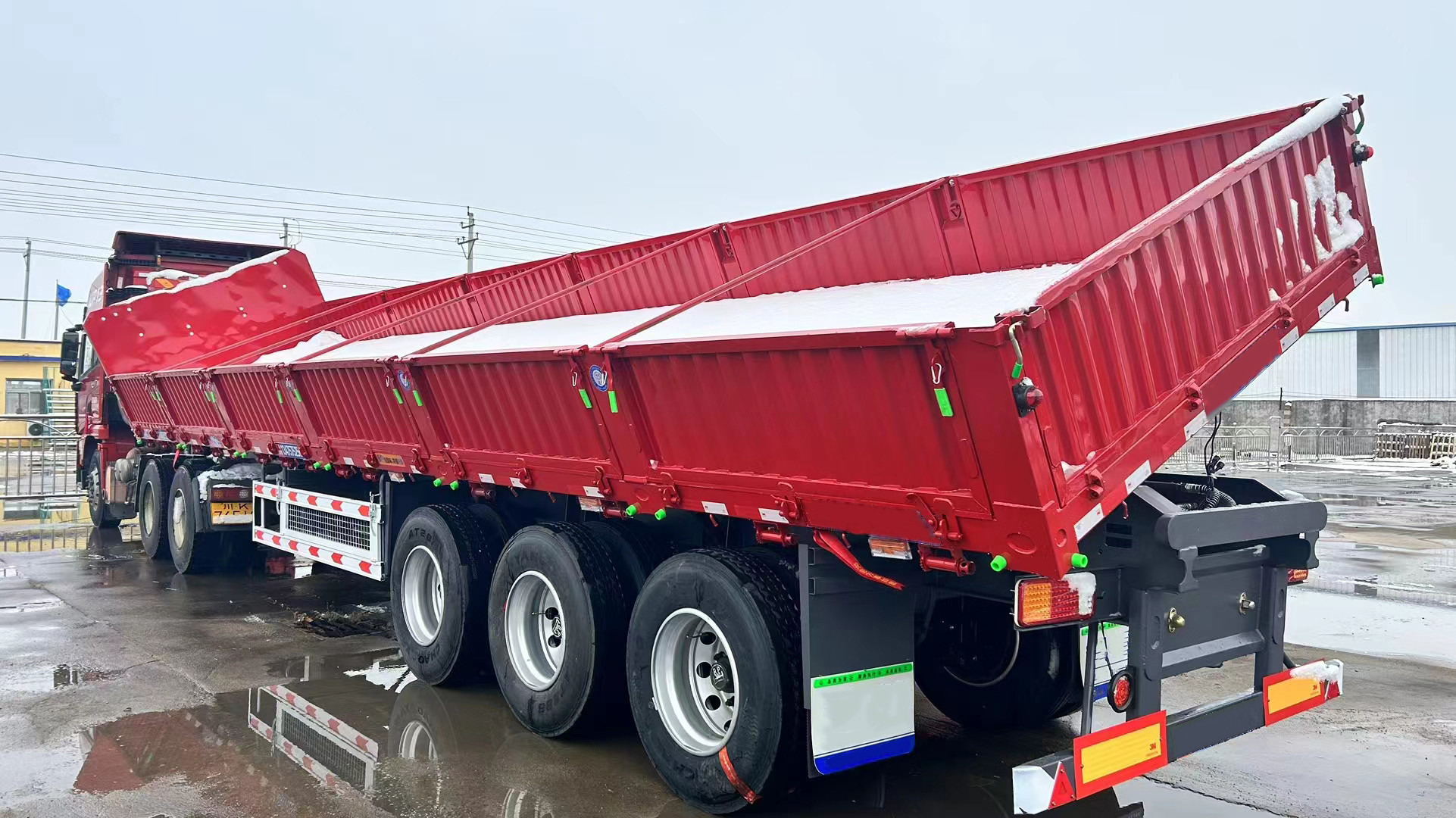 Side Wall Semi Trailer truck With Twist Locks 3 Axles Stake Cargo Trailer