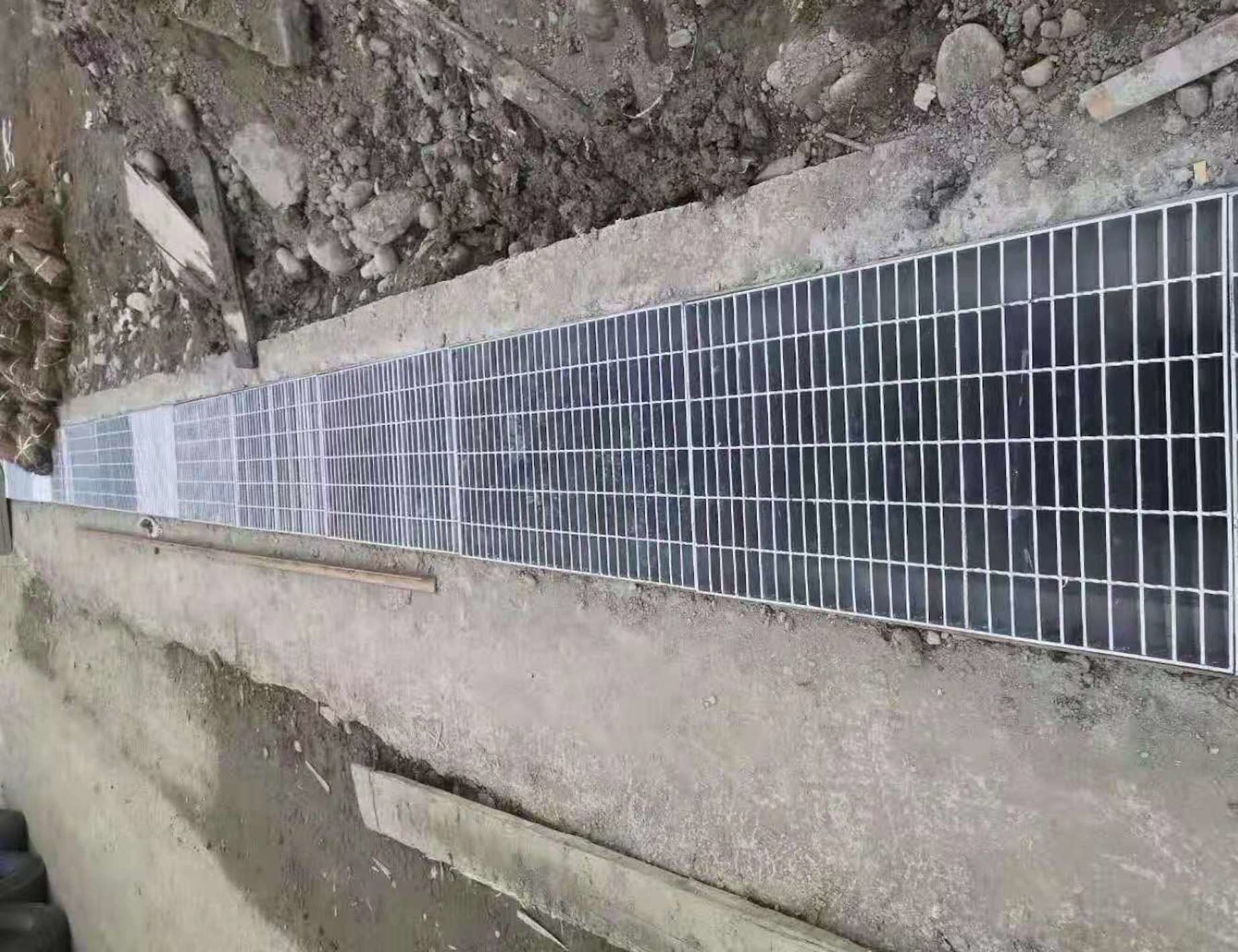 20mm Carbon Steel Grating 60mm Hot Dip Galvanised Steel Walkway Grating
