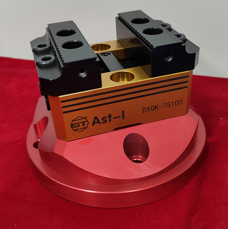 Titanium 5 Axis Vise Hardened Precision Self Centering Vise 75100T