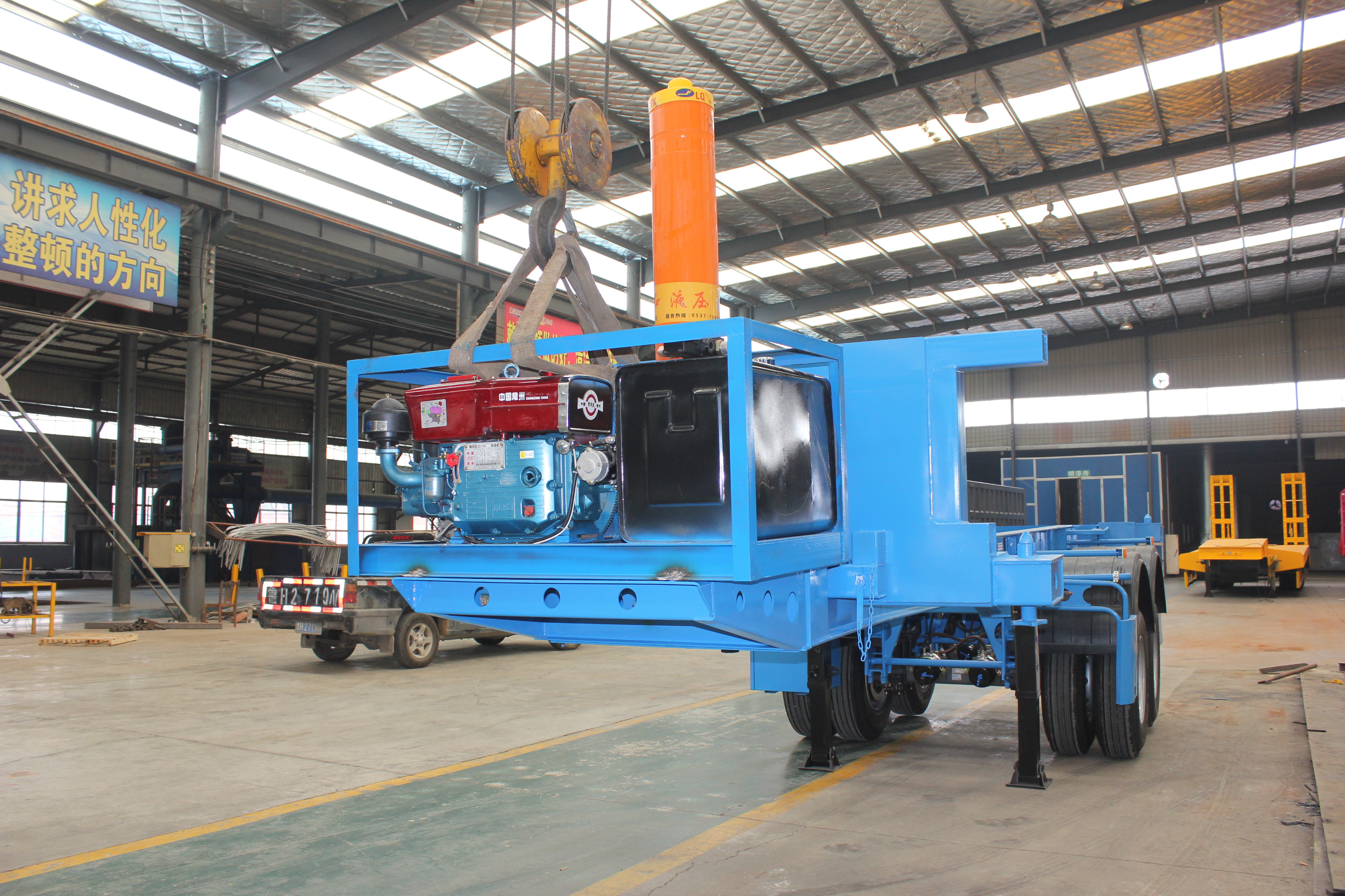 Hydraulic Sand Transporting Dump Truck Semi Trailer Type Landing Gear Standard 28 Ton