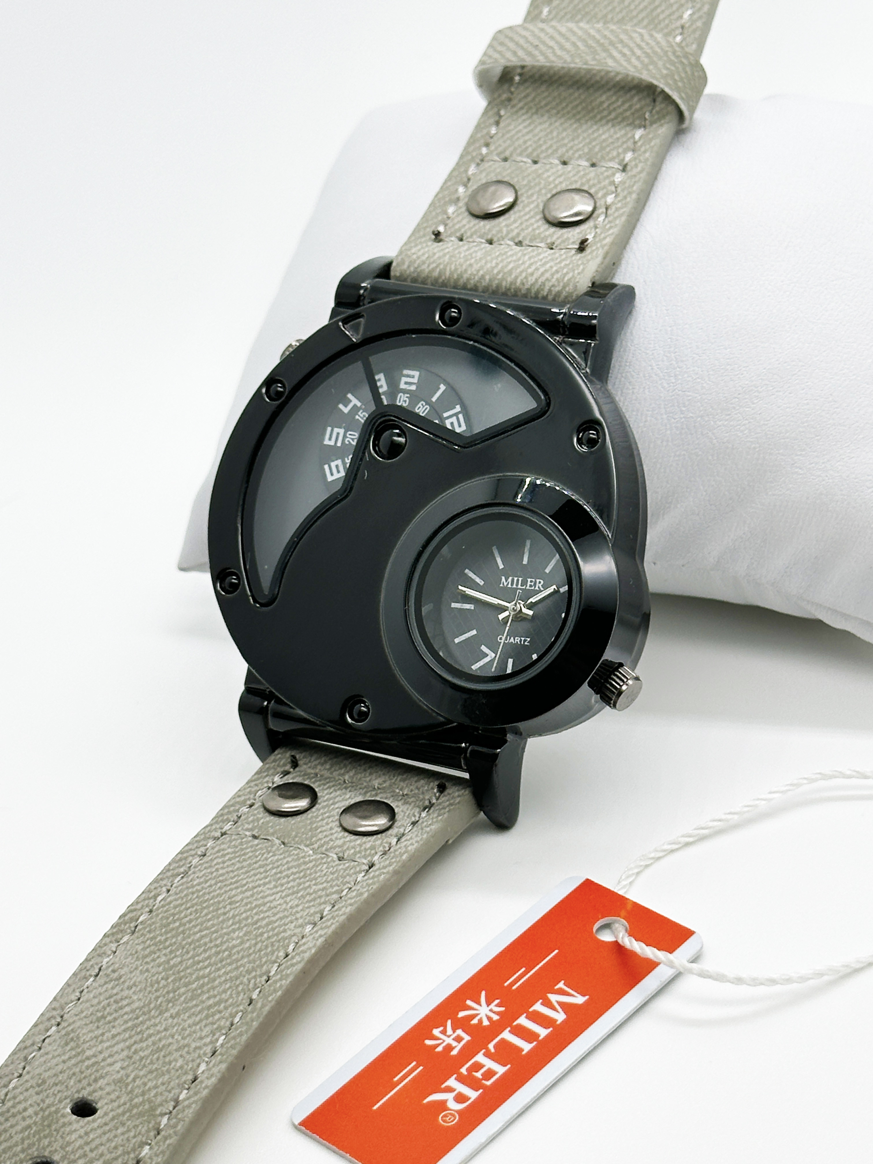 Durable Denim Quartz Wrist Watch Custom Logo With Secure Hook Buckle