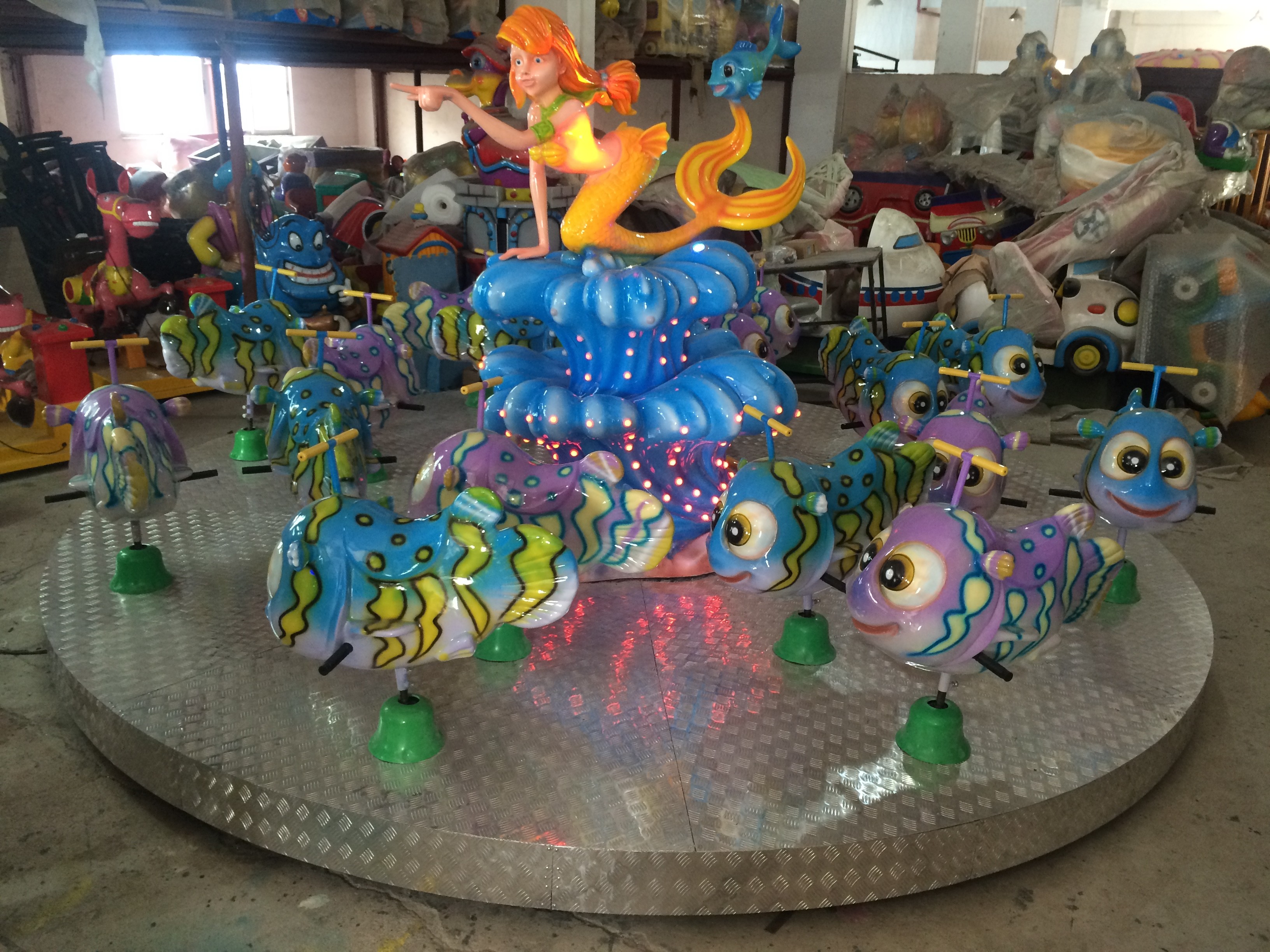 Beauty Fish Merry Go Round Carousel Fiberglass Material Music In USB Card