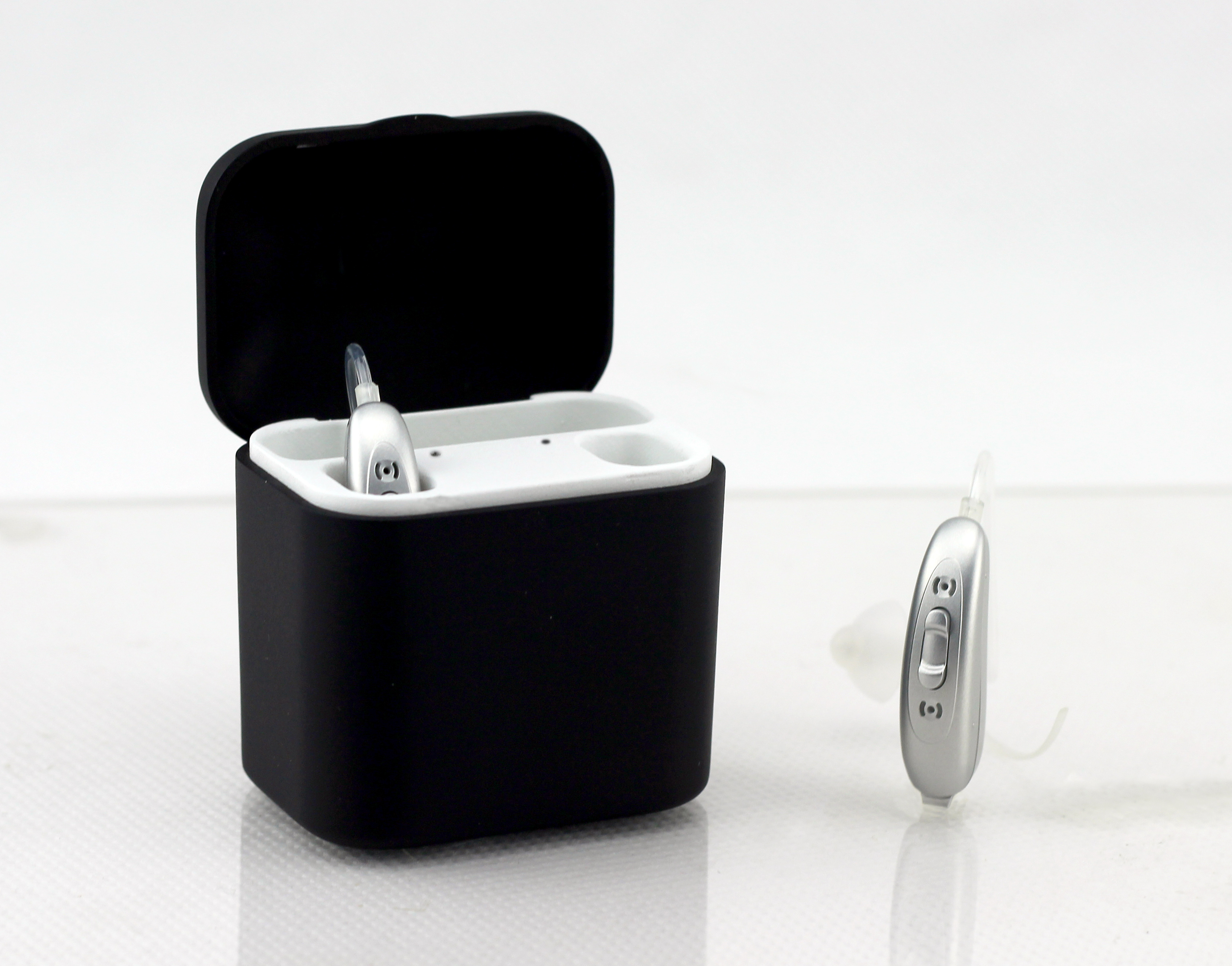 Hearing test wireless APP Control rechargeable BTE hearing aid which are similar to MD Hearing