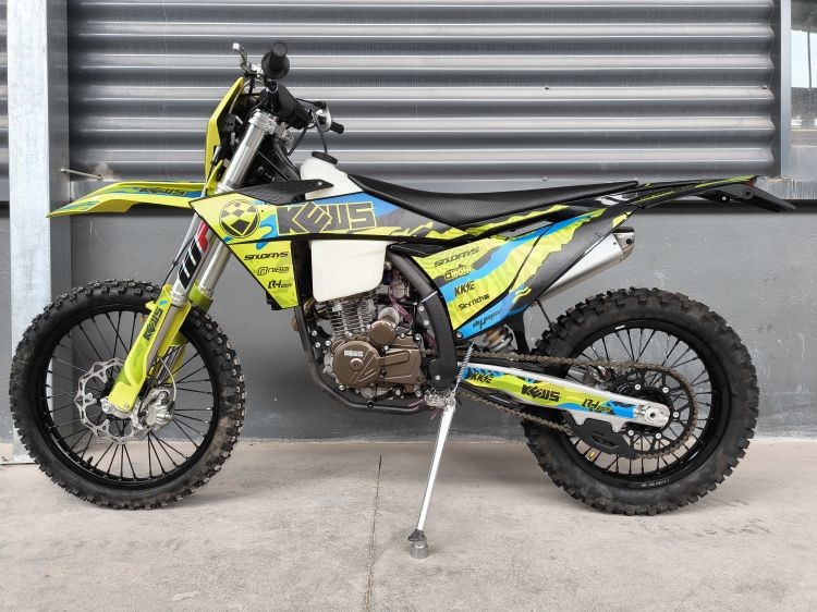 Off-Road Performance with KEWS 176fmn YB300H Four Stroke Enduro K23
