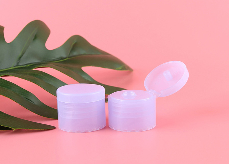 PP Material Plastic Bottle Screw Caps 24mm 28mm Smooth Surface For Cosmetics Packing