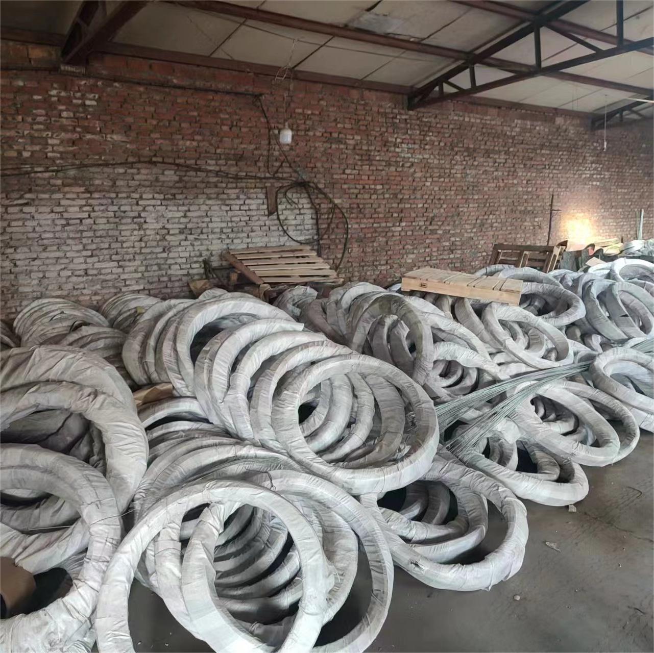 Guaranteed Quality Unique Factory sell small rebar tie wire, the price is cheap, can make PVC material can be customized