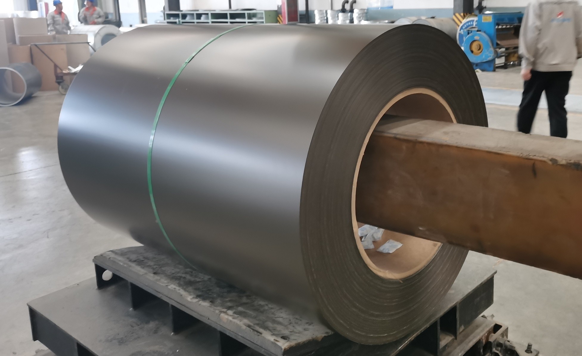 Ral Color PPGL PE SMP PVDF Metal Building Material Color Coated Coils Bright Matt High Light Surface Filming Dx52D PPGI