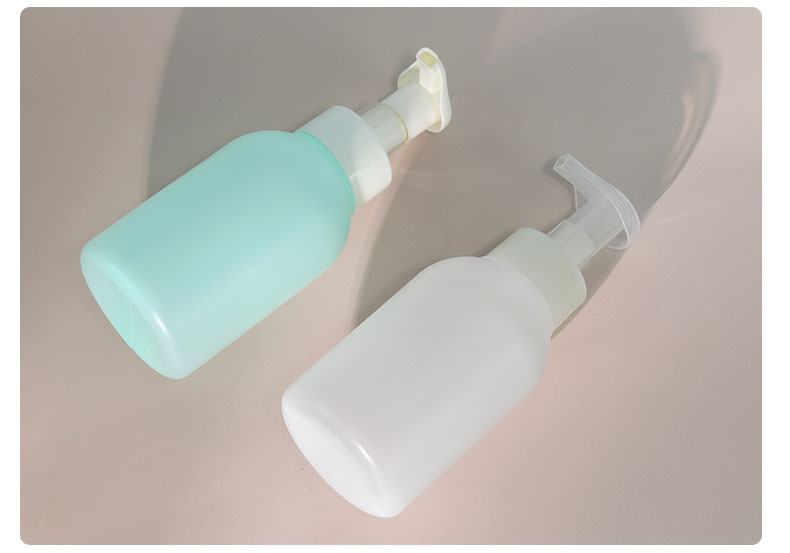 30ml Plastic Cosmetic Bottles Empty Essential Oil Bottle Luxury With Bamboo Cap And PE Collar Box