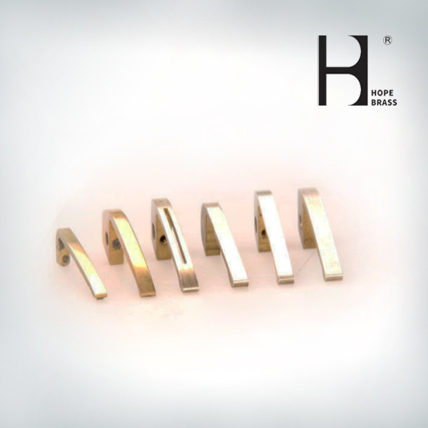 Wearproof H59 Copper Alloy Pen Profiles With Smooth Surface