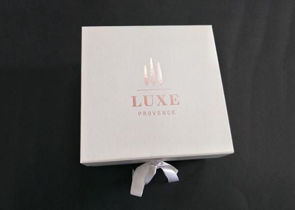 Gold Stamping Logo Flat Gift Boxes With Lids , Magnetic Closure Foldable Gift