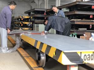  30m/Min 10 Ton Battery Motorized Transfer Trolley For Steel Pipe Movement Manufactures