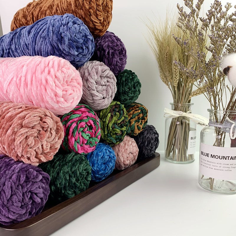 Big Crochet Chenille Yarn 100% Velvet Polyester Yarn Dyed Chunky
