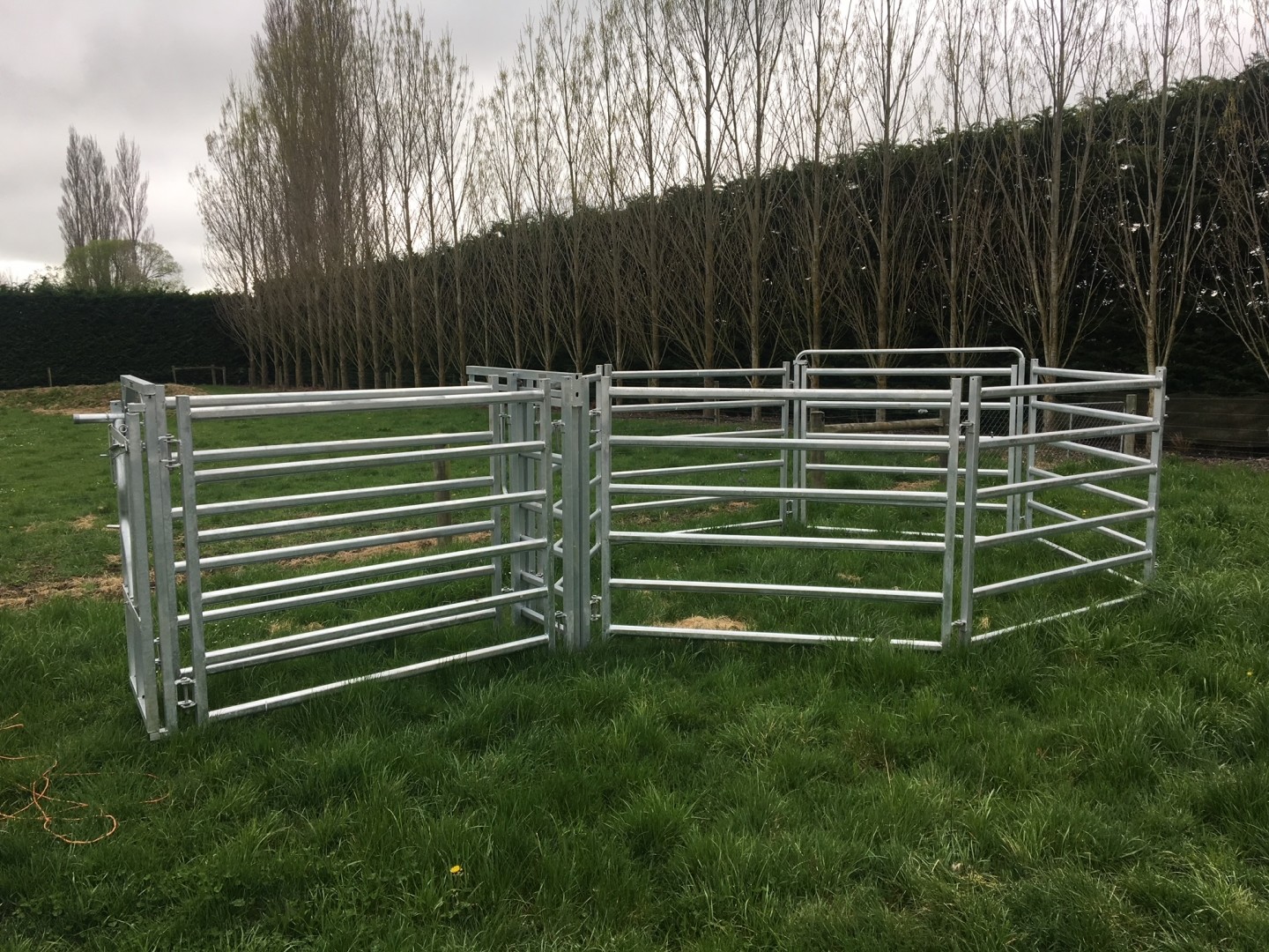 Farm 1.8x2.1m Galvanized Iron Metal Cattle Portable Corral Fencing