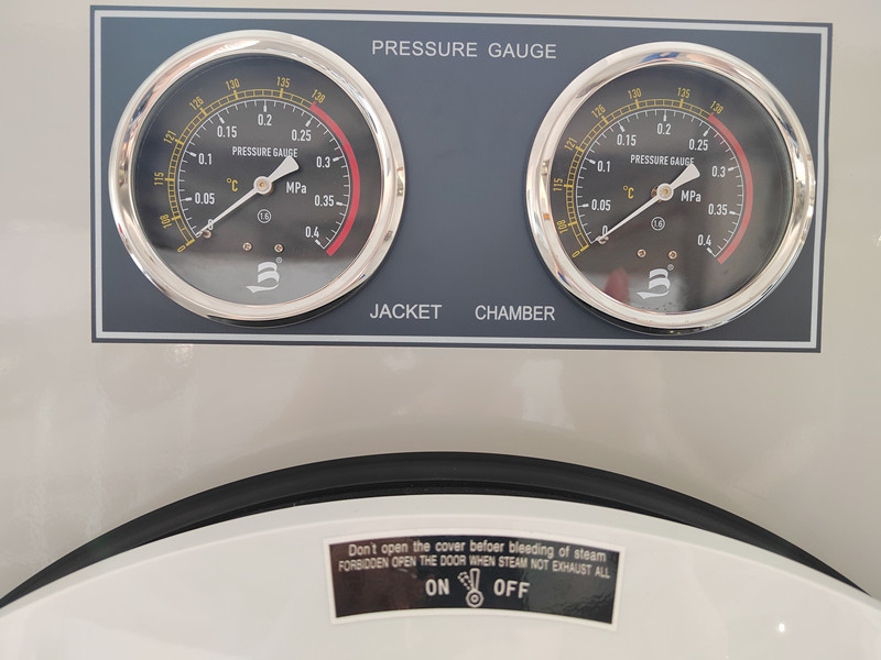 Horizontal Cylindrical Autoclave 0.22Mpa High Pressure Steam Sterilizer 9KW