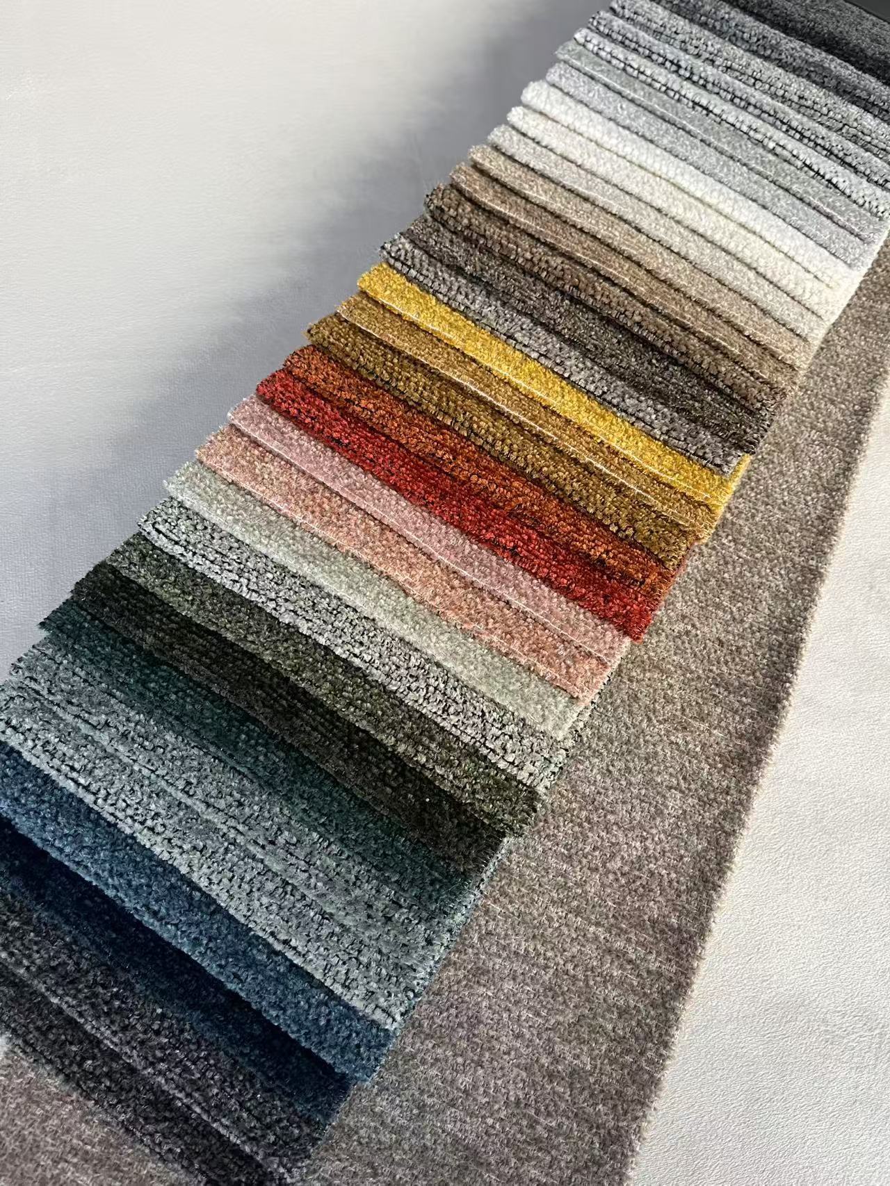 Yarn Dyed Velvet Sofa Fabric Long Lasting Wrinkle Resistant For Curtain