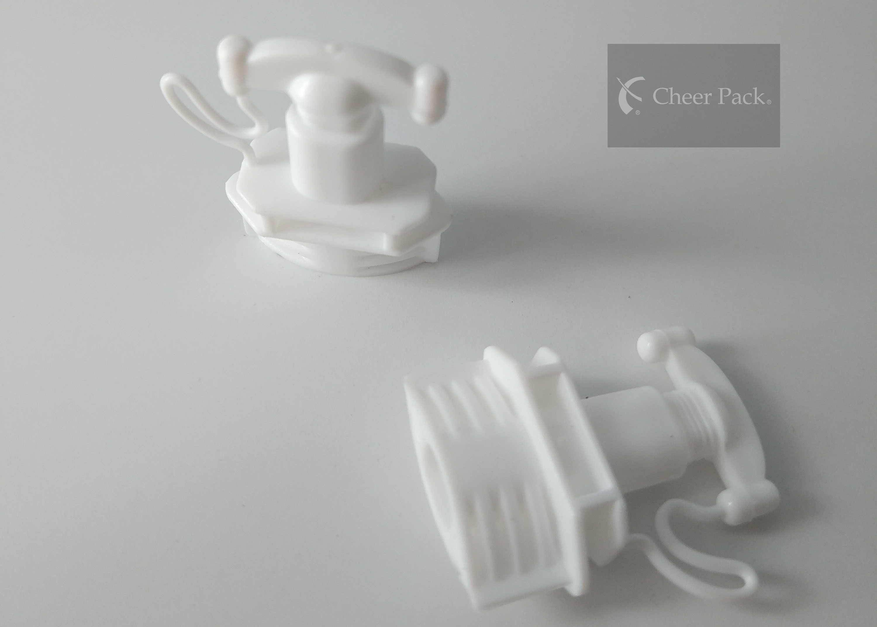 One - Piece Twist Spout Cap Diameter 5mm For Sleepping Mask Bag , 0.55*0.48cm Size