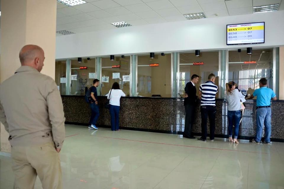 Multiple Language Arabic Token Number Queue Management System with Virtual Calling Terminal