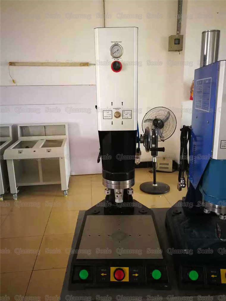2600w High Power 15Khz Ultrasonic Plastik Welding Machine with Duration Control System