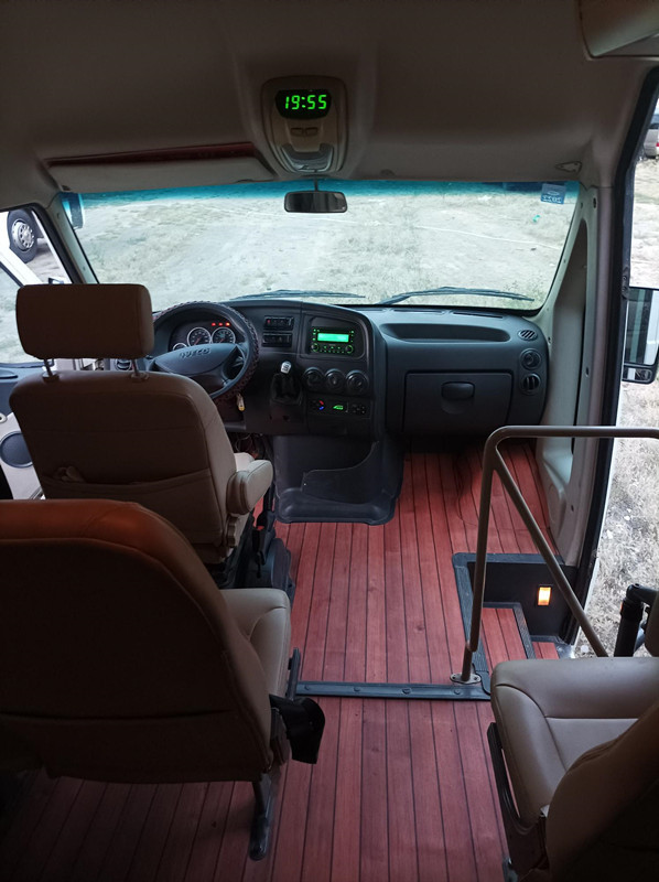 2017 Year 23 Seater Iveco Used Bus With Leather Seat Air Conditioner In Good Condition