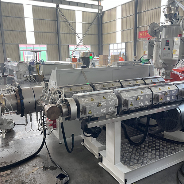 20-110mm HDPE PE PPR 2 Layers Plastic Pipe Extrusion Machine