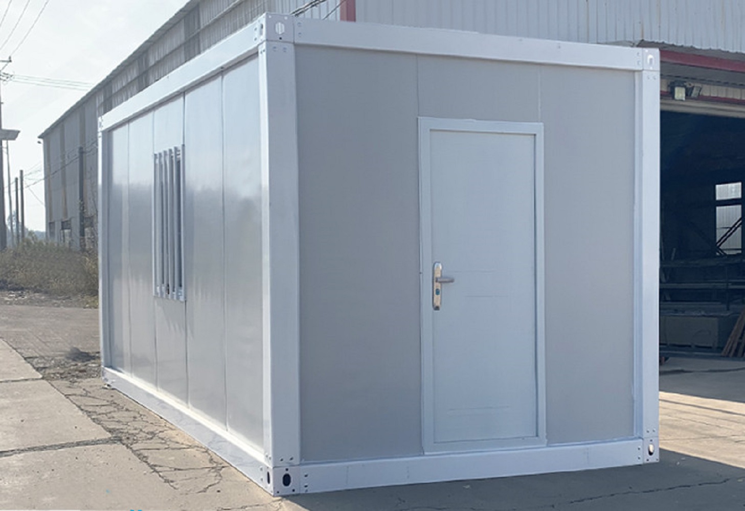 Office Sandwich Panel House Prefabricated Container Restaurant with Kitchen Materials