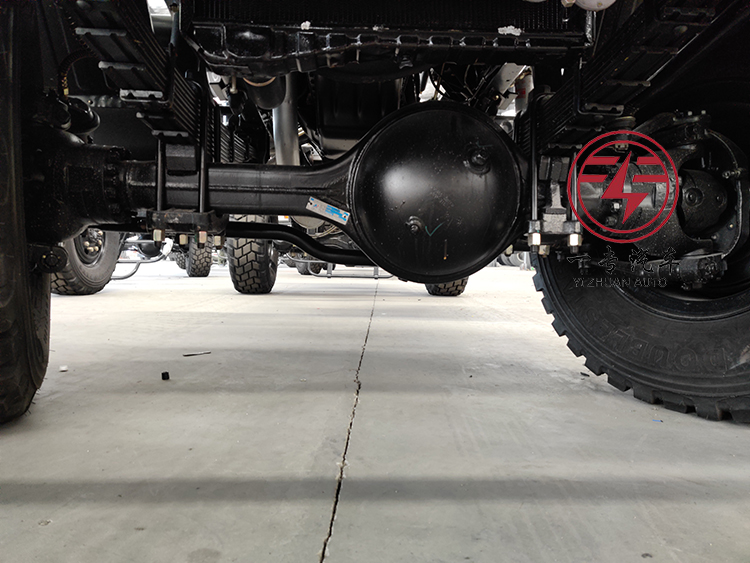 Euro 3 Manual Transmission 4X4 All Wheel Drive Off Road Truck for Personnel Transportation