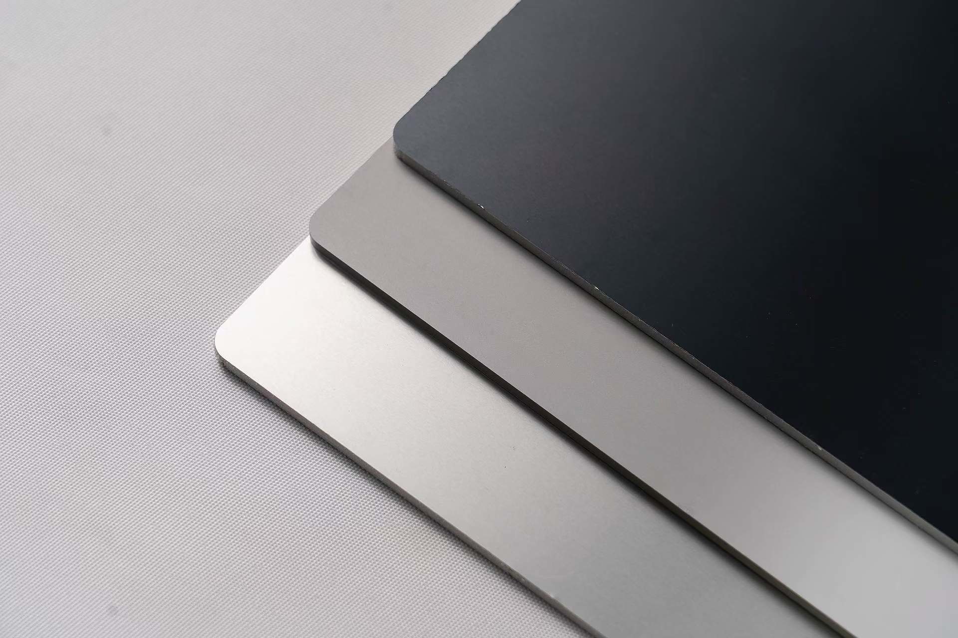 PE Aluminum Composite Panel 0.2mm Aluminum 3.0mm Thickness Brushed Surface for Signage