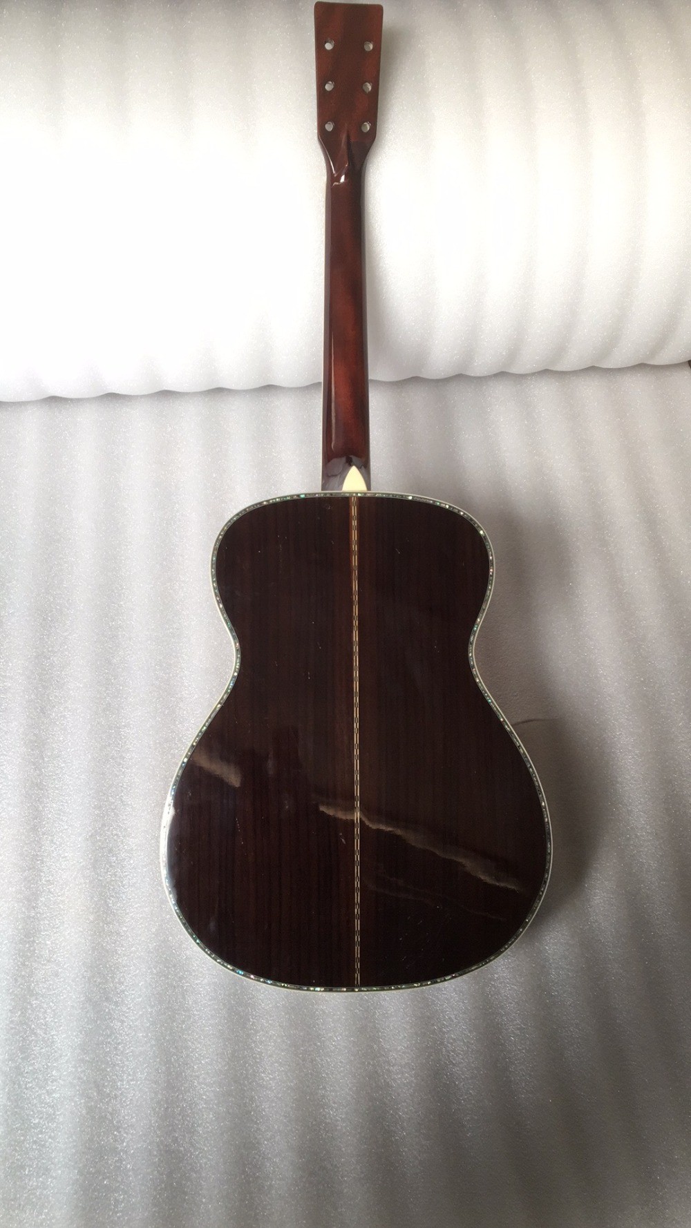 Custom acoustic electric guitar OM body round body solid top guitar rosewood fingerboard mahogany back side with EQ