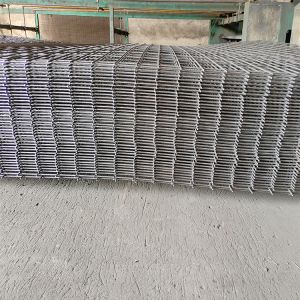 30 Meters Welded Wire Mesh Fence Panel with Technique Welded Mesh and Aperture