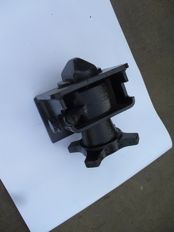 Semi Trailer Double Container Trailer Twistlock Twist Lock Front Pin Lock Trailer Parts Red and Black