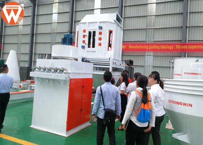 Rabbit Mash Animal Feed Plant Machinery With Crumbler Machine Double Shaft Paddle Mixer