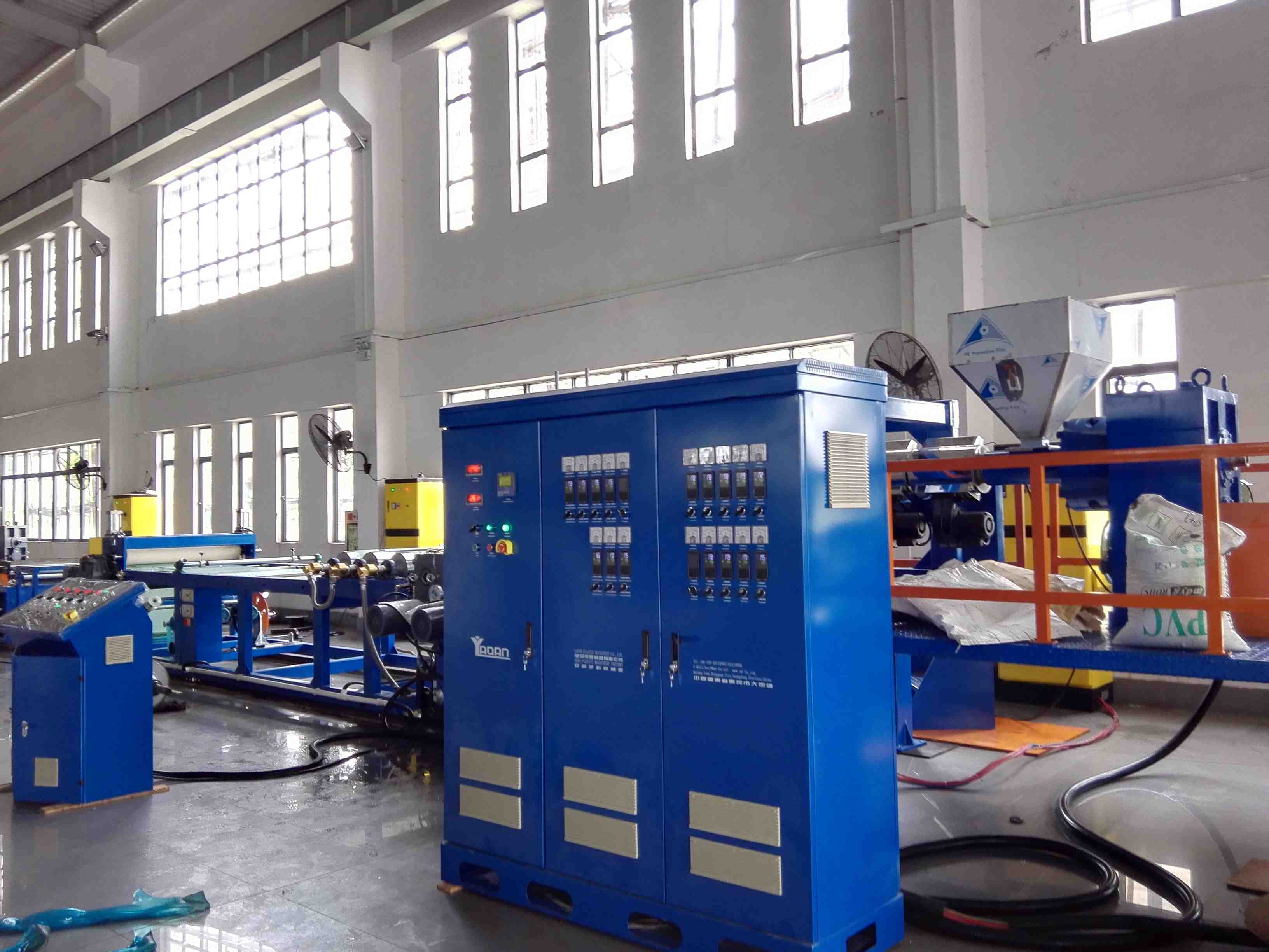PVC Soft Sheet Extrusion Machine , Flexible PVC Sheet Extrusion Production Line