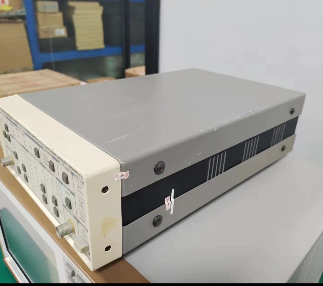 Tested In Full Working Condutions Stanford Research Systems SR570 Amplifiers Low Noise Current