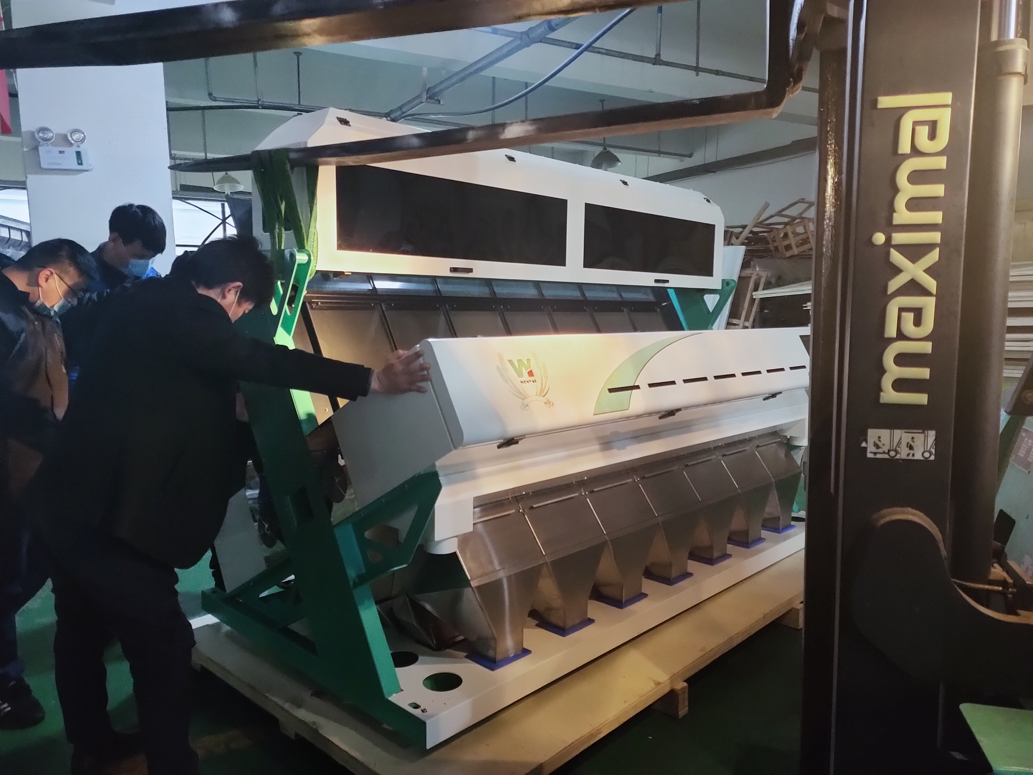 PCB Circuit Boards Plastic Color Sorter Machine For Green Color