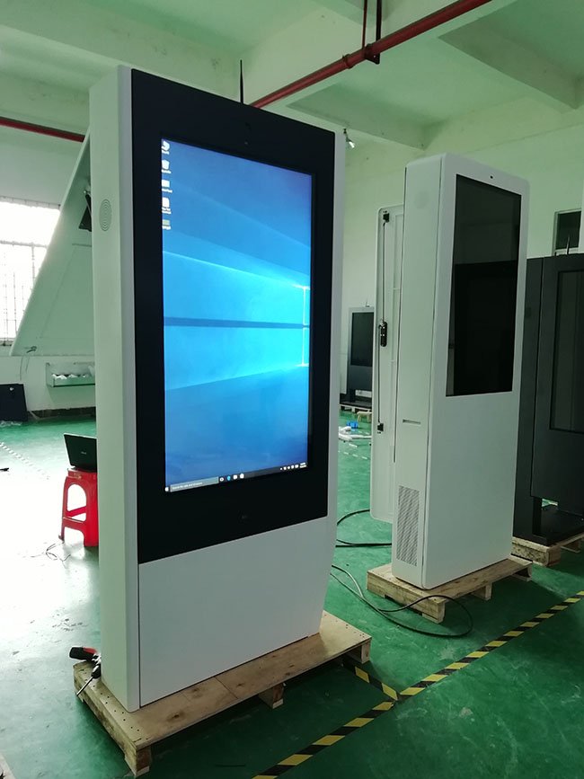 55 Inch Good Quality Factory Price Dustproof IP65 Waterproof  Outdoor Digital Signage LCD Display With Floor Standing