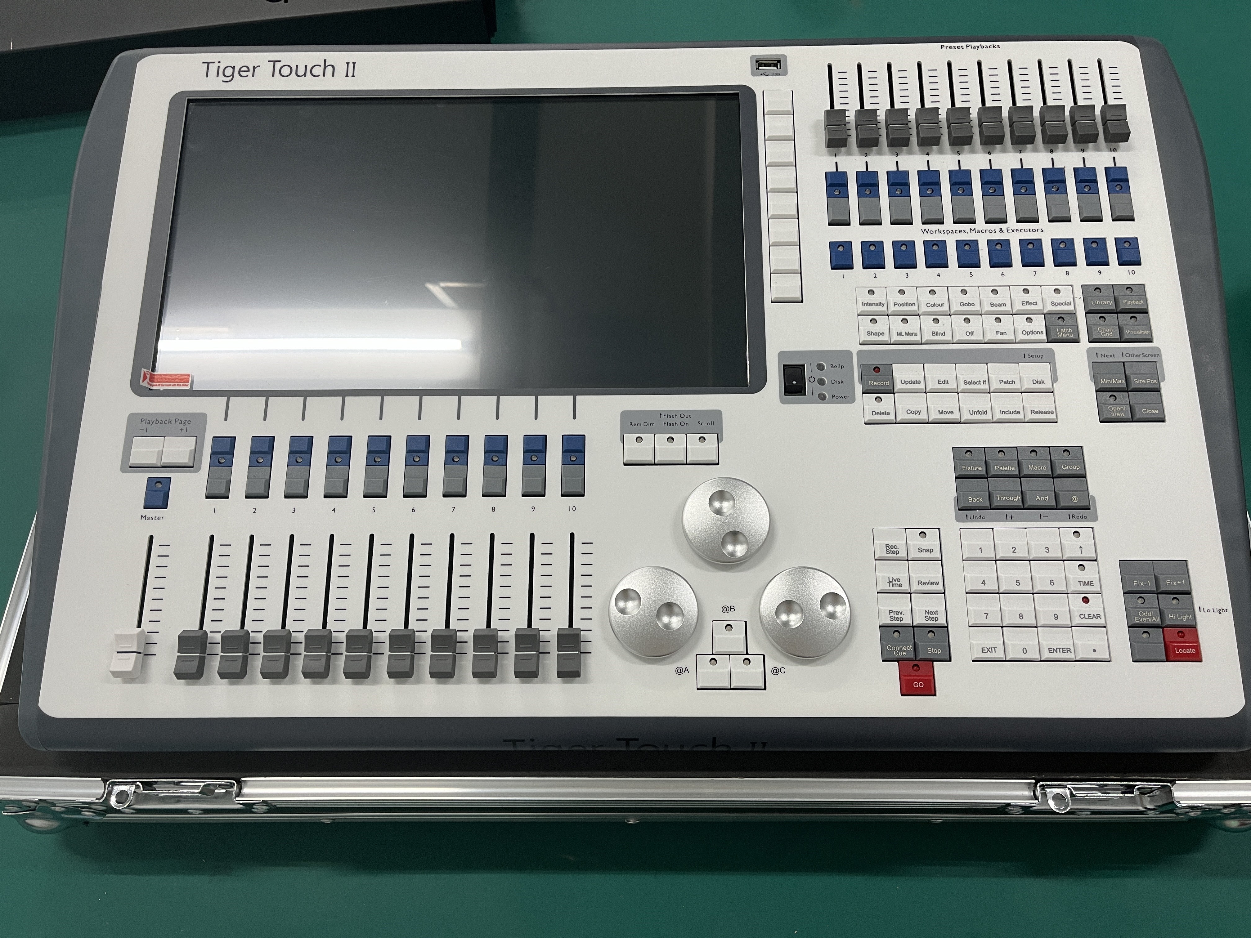 V16 Software Touch Screen DMX512 Stage Light Console Tiger Touch DMX Light Controller