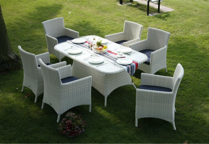 Foldable Rattan Table Set The Perfect Addition to Your Modern Outdoor Dining Setup