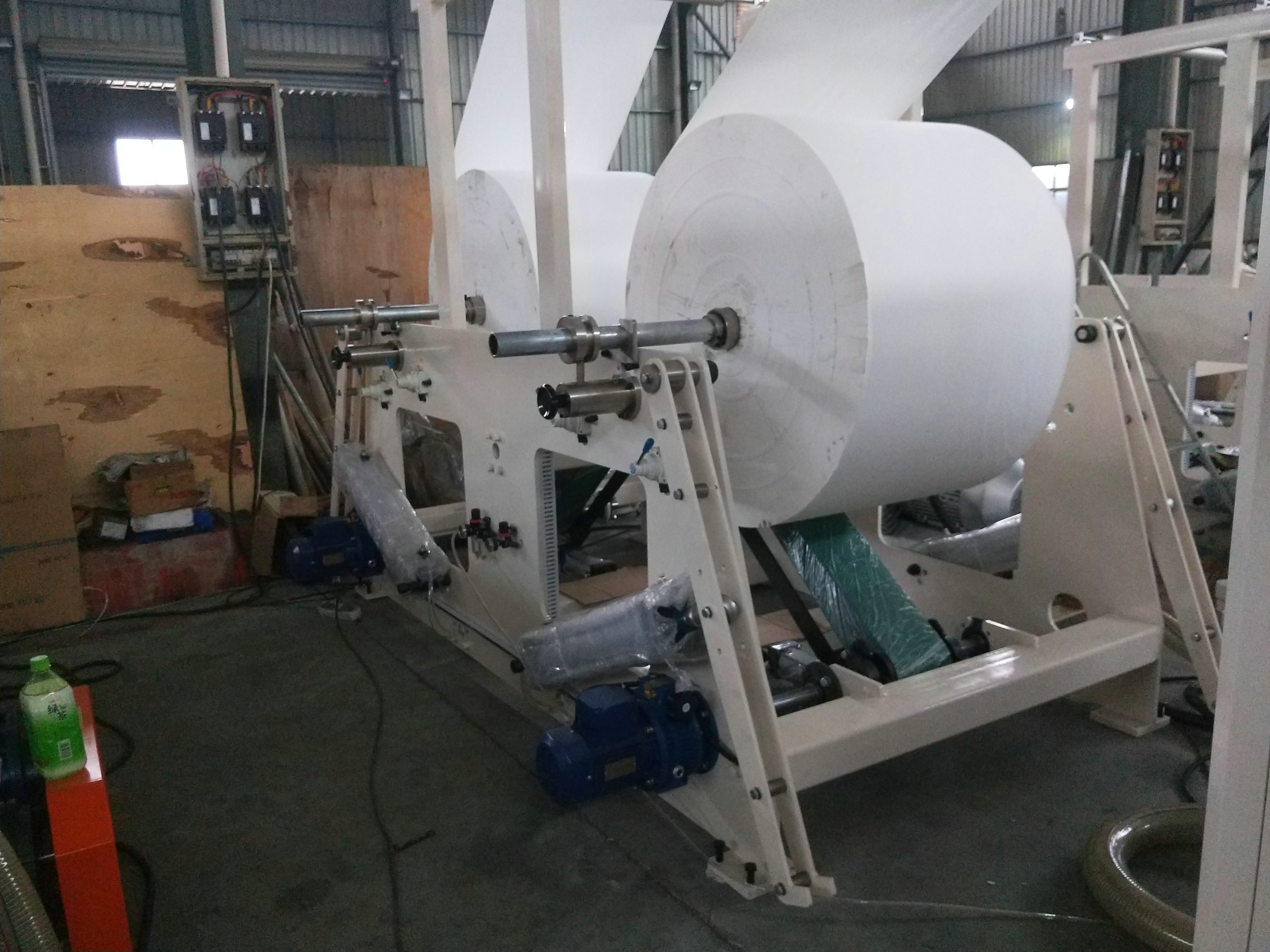 Fully Automatic Facial Tissue Folding Machine PLC 60-100 M/Min Speed